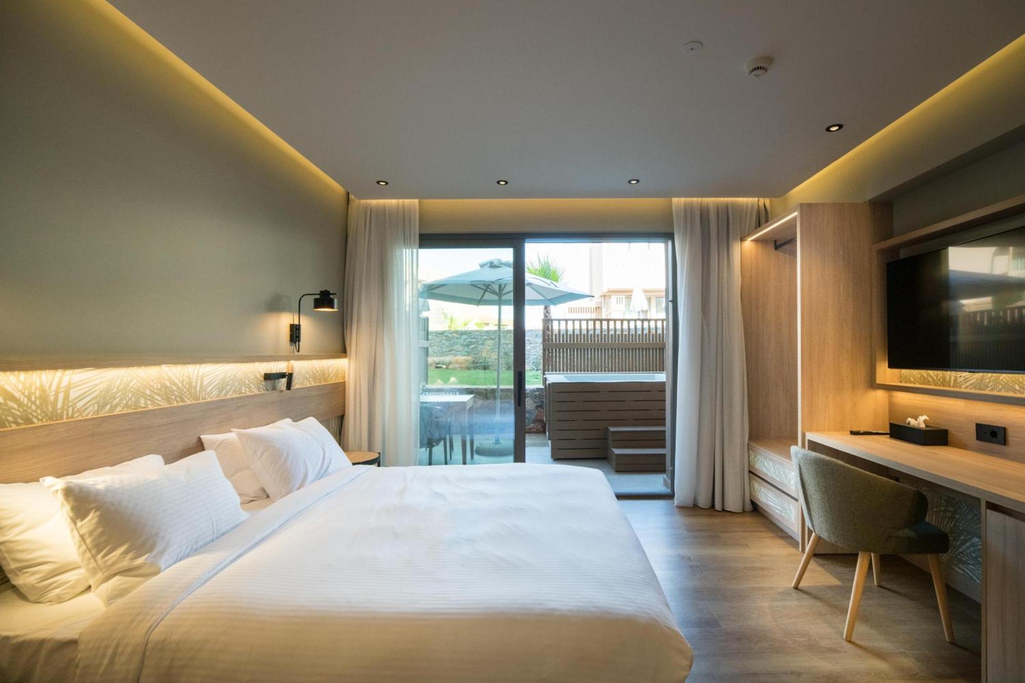 Hotel Senseana Sea Side Resort&spa